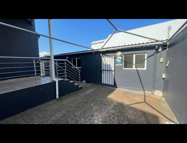 330M² BUSINESS FOR SALE IN WINDERMERE